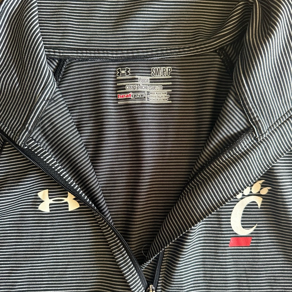 Under Armour Cincinnati Bearcats 1/4 Zip Pullover Women’s Small - Picture 5 of 7